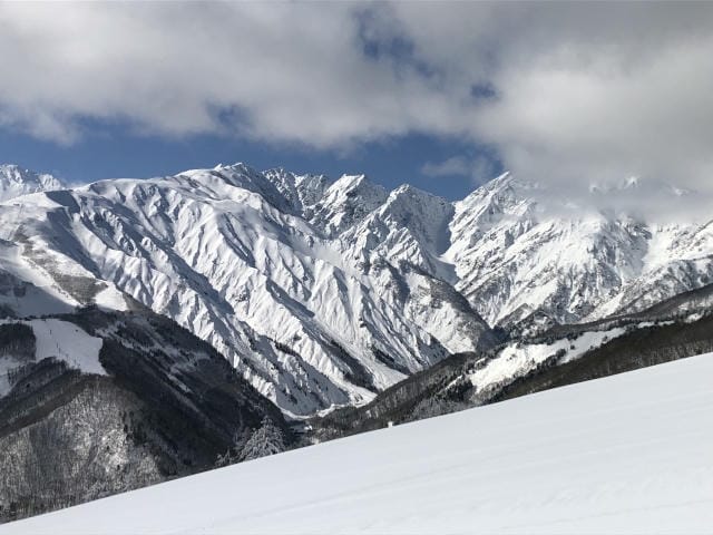 新幹線JRで楽しむ雪山スノボ旅行